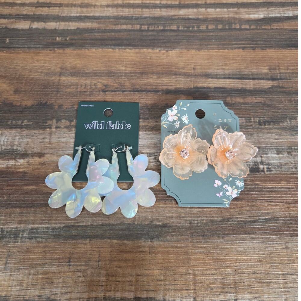 Acrylic Floral Earrings NWT 2 Pairs Garden Girl Coconut Girl